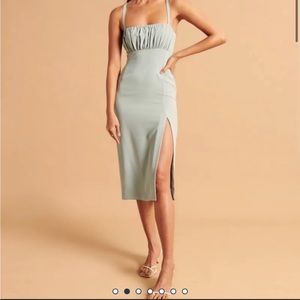 Gorgeous lace up midi dress from abercrombies latest collection.  Worn once!!